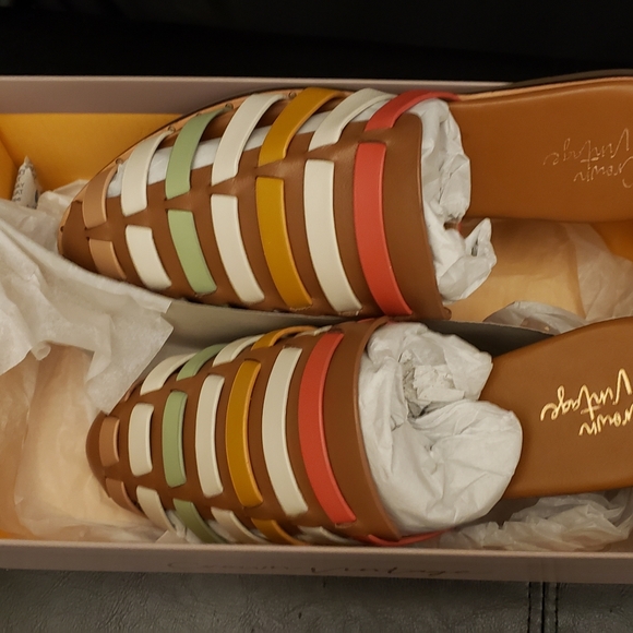 Crown Vintage slip on sandals sz 8 - Picture 5 of 13